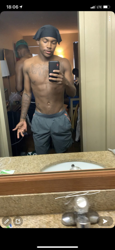 MyBabyMyLove art model pic