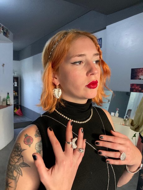 Fairy B_ pornstar nude pic