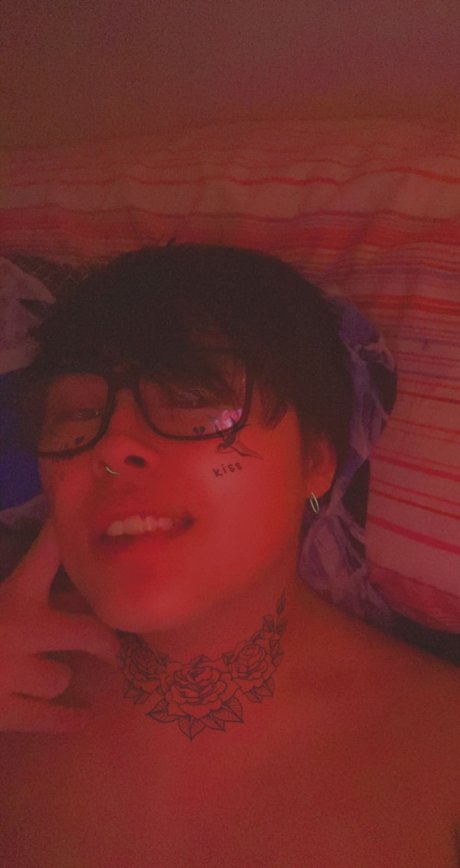 brandon kuper erotic actress photo