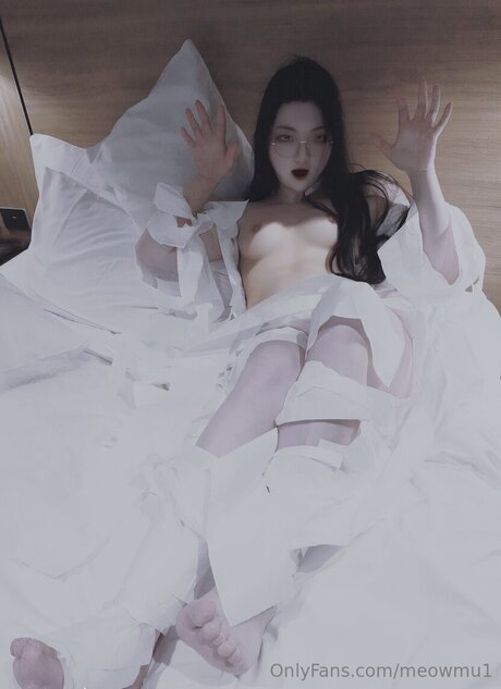 Ai SissyLunar pornstar exclusive images