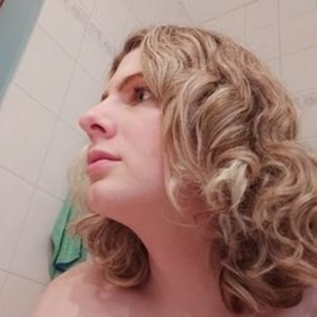 Roxie Roller sexy model pic