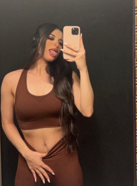 modelgabby20 actress pics