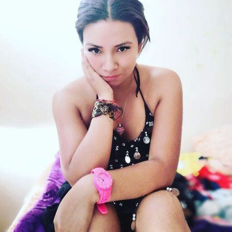 Mar Nc naked model image