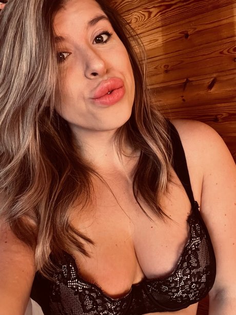 Misss B model erotic picture