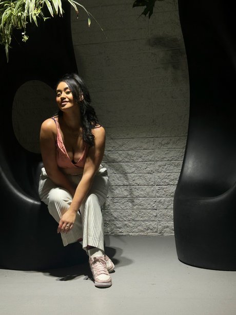 Danni Min pornstar image