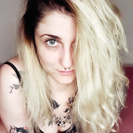 Miss Door perfect actress photo