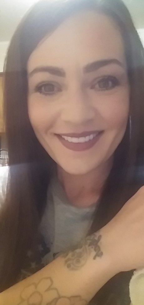 Amberb LBC2TN perfect actress pictures