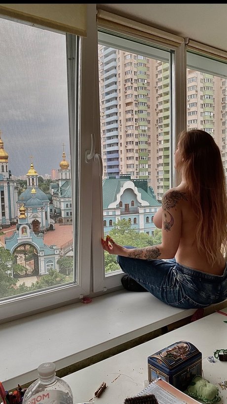 Naughty Unicorn art model galleries