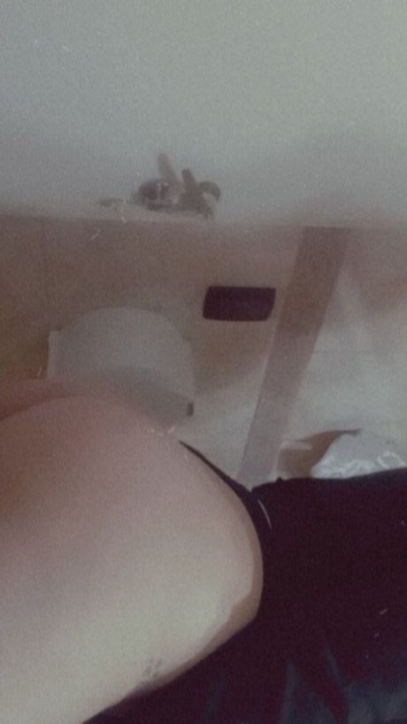 NADIA_ art model images