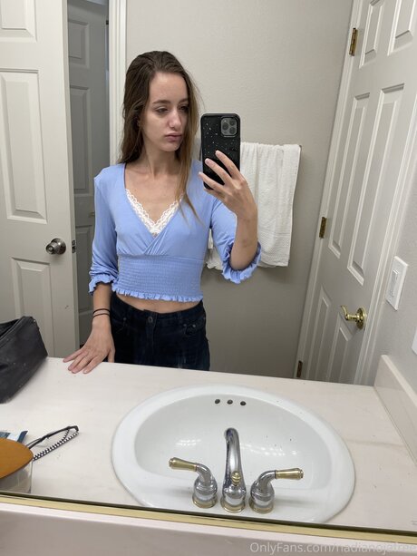 Nadia Noja erotic star img