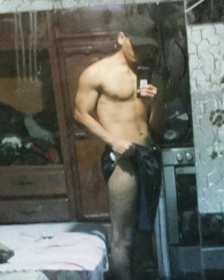 Mazzimo Montana pretty actress pic