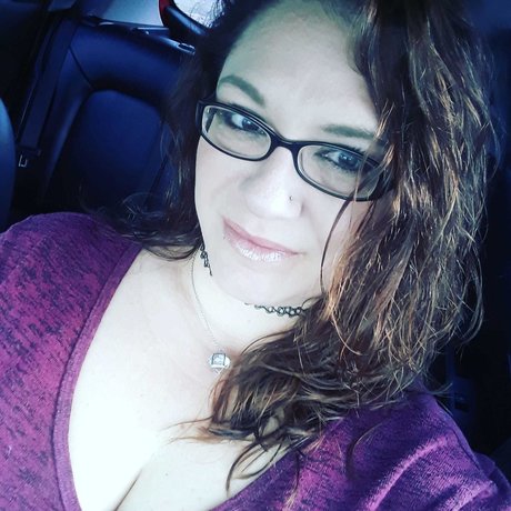 Bratty Babygirl star nude galleries