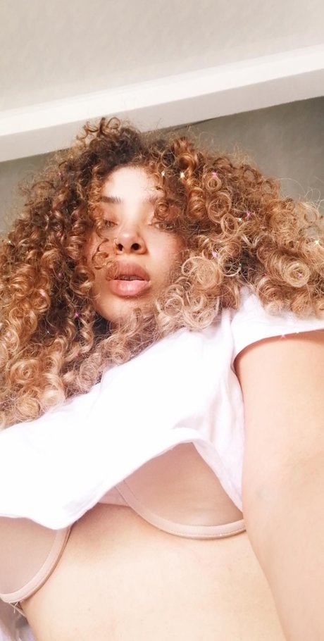 Brown Sugar naked model gallery