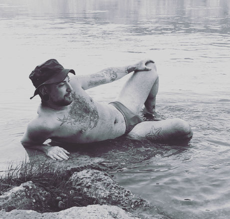 Myles West star free pictures