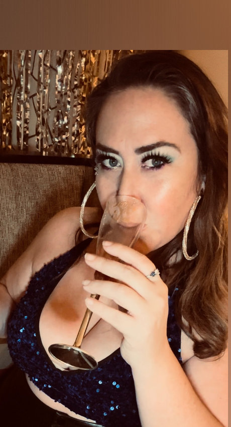 MyKimbrulay adult actress archive