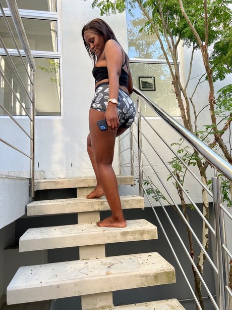 MsBrwwn star adult galleries