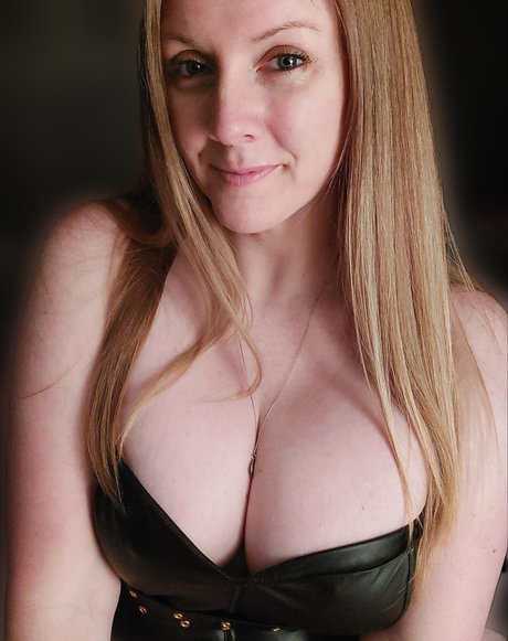 Mrs Robinson high quality pornstar galleries