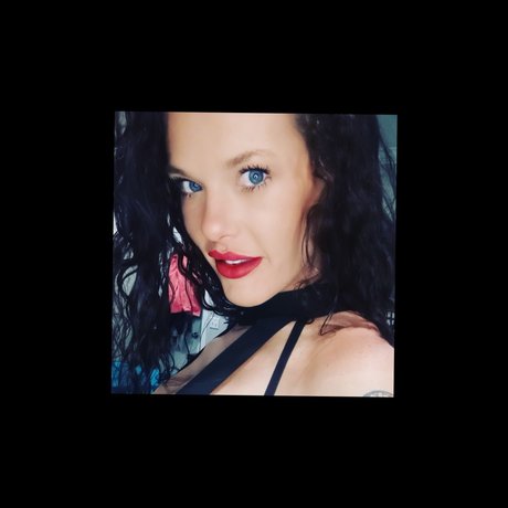 Mrs Salty pornstar beautiful images