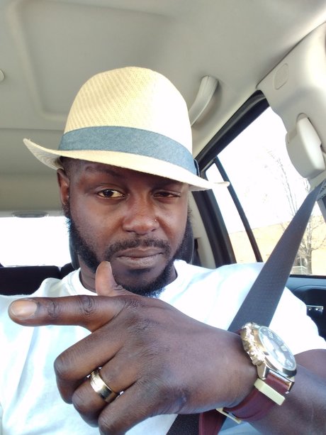 Mr Snickers nudes model img