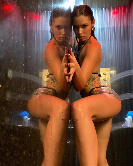 NessaFaie model exclusive image