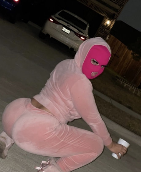 Nellyyy top actress pics