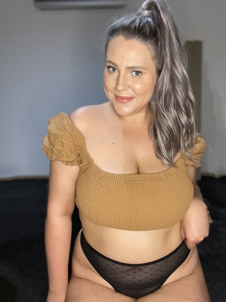 Nat Cherry star pretty img