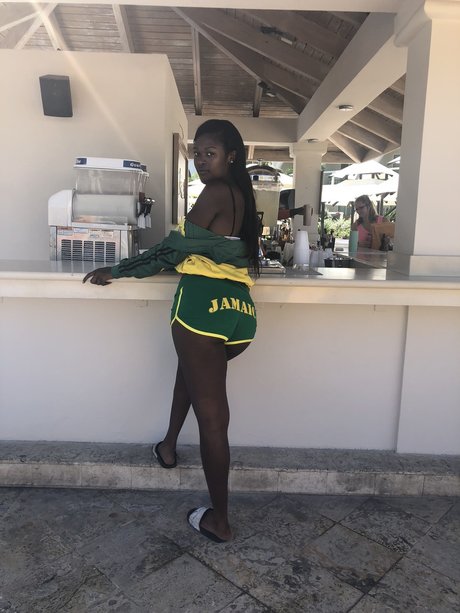 NaomiBabyxo sexy actress picture