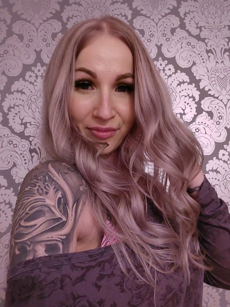 Anu Lehtonen star gallery