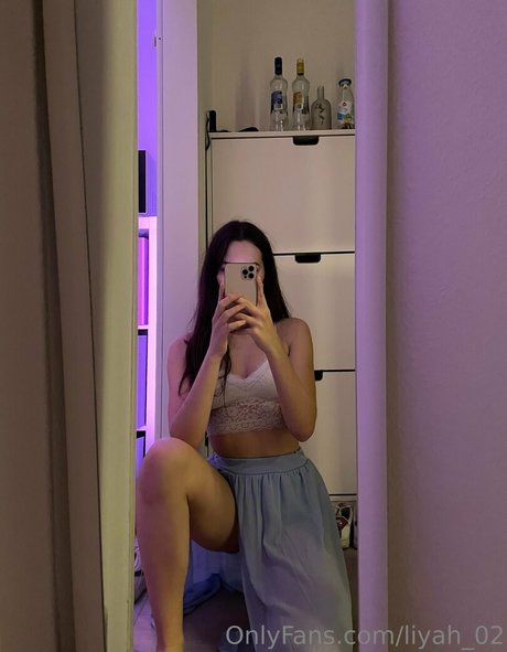 leyla spring free pornstar pic