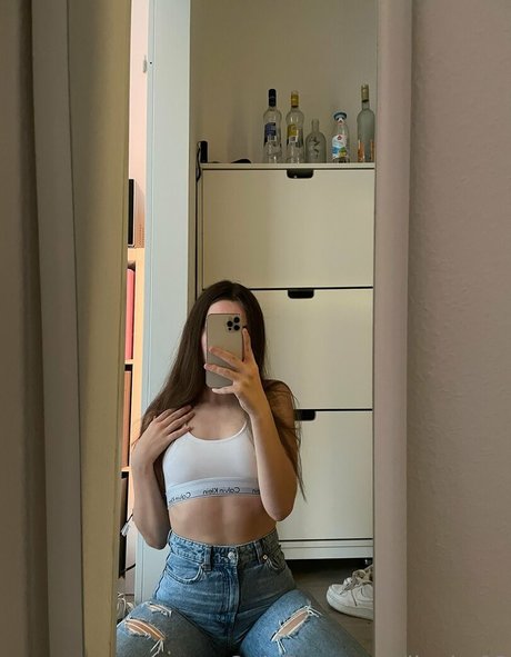 leyla spring pornstar hd img