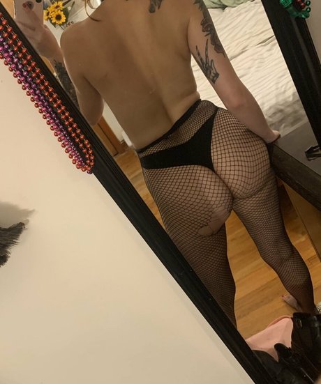 Momjeans x star free pics