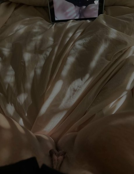 Luvgelix model xxx pic