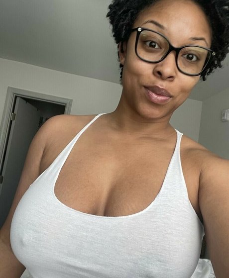 big tits mom onlyfans nude pic