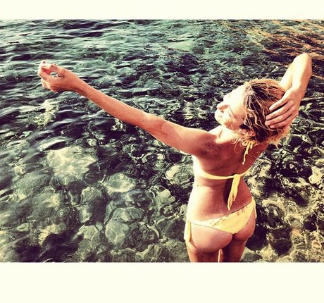 bride onlyfans hot photos