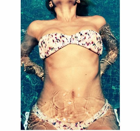 Catha23 nude actress pics