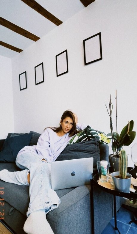 shemale fucks girl onlyfans perfect pictures