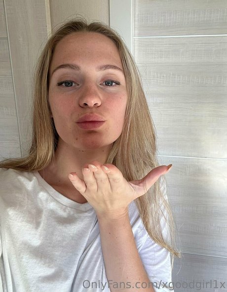 xgoodgirl1x high quality pornstar pics