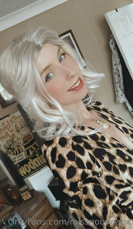 missnouveaux xxx model pics