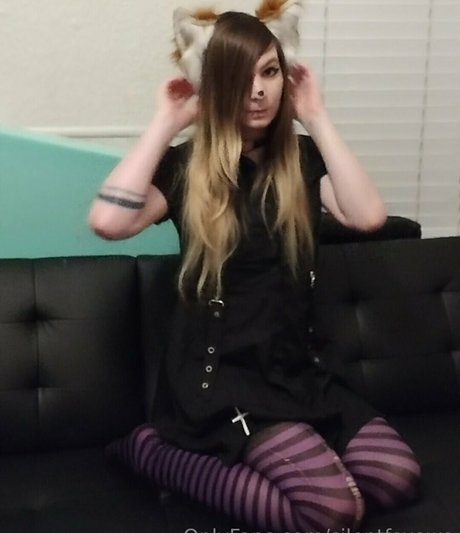 silentfoxowo pretty star photos