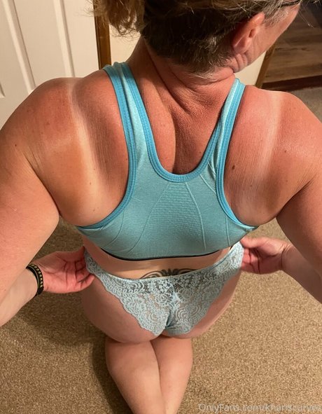 khariscurves porn model images