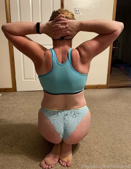 khariscurves porn actress pictures