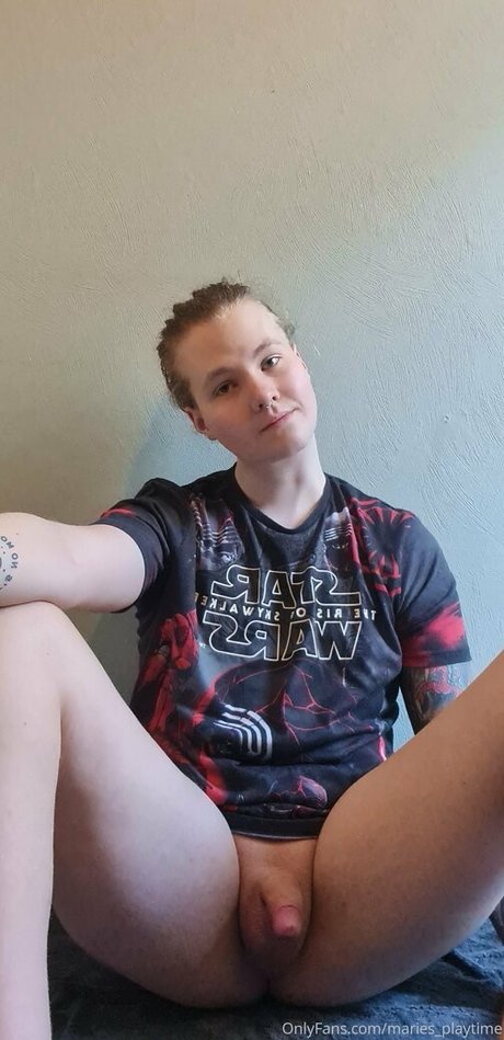 maries playtime erotic model picture