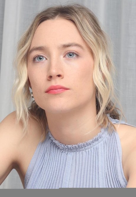 Saoirse Ronan hot actress image