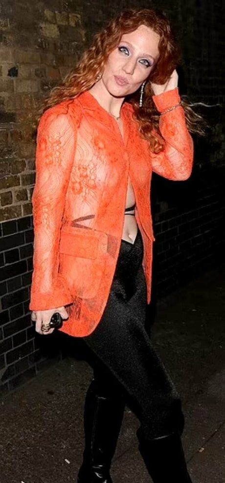 Jess Glynne star top img