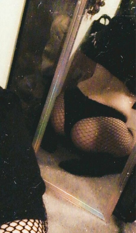 deviouslilwolf erotic model photo