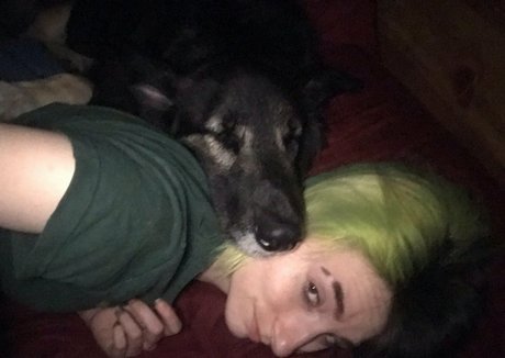 deviouslilwolf pretty model pic