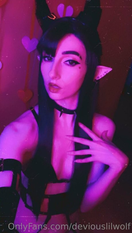 deviouslilwolf art model photo