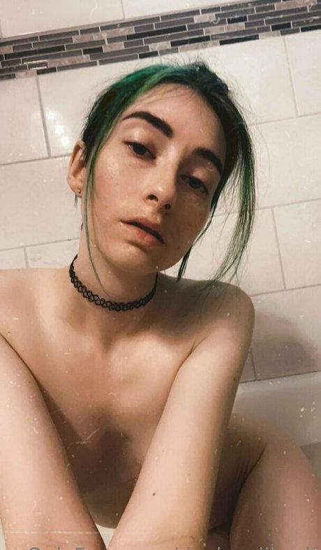 deviouslilwolf nudes star pic