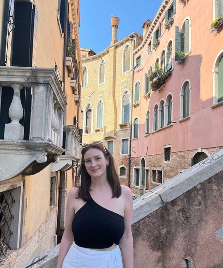 Josie L pretty actress galleries