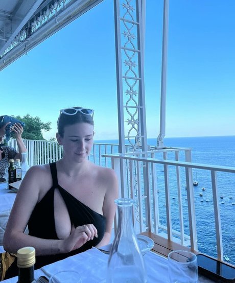 Josie L pornstar pretty pic